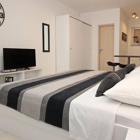 Apartments Karamarko บัชกา ภายนอก รูปภาพ
