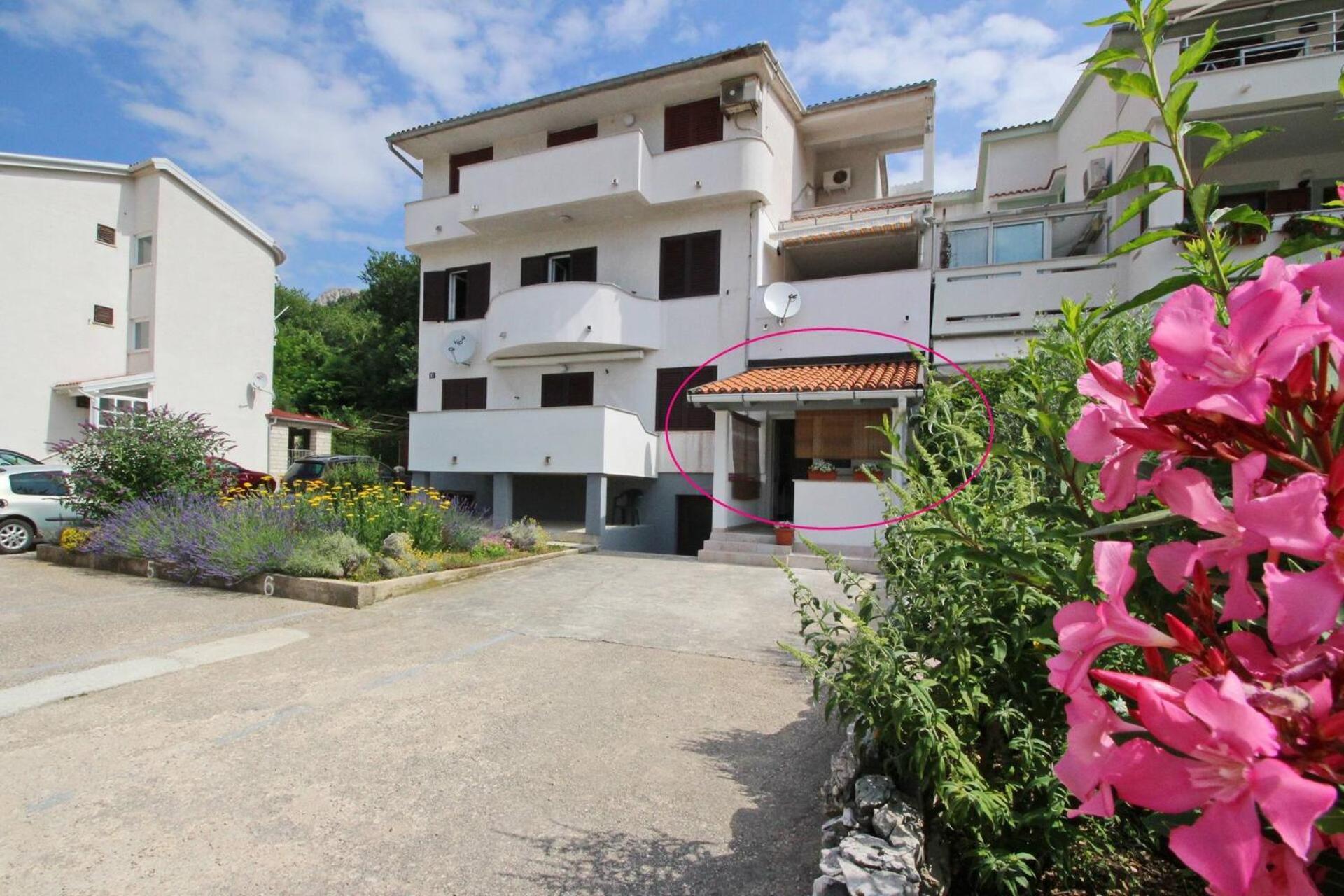 Apartments Karamarko บัชกา ภายนอก รูปภาพ